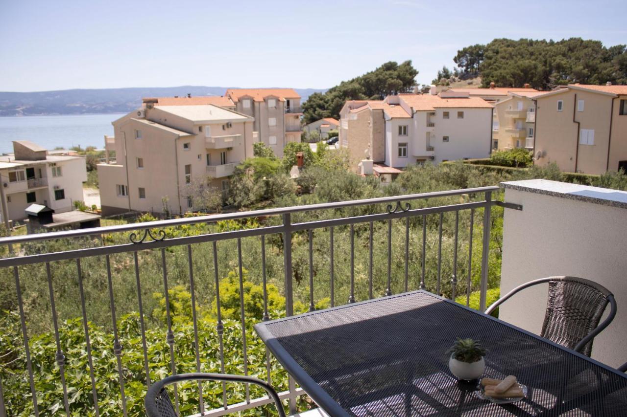 Apartments And Rooms Nikola Omiš Eksteriør billede
