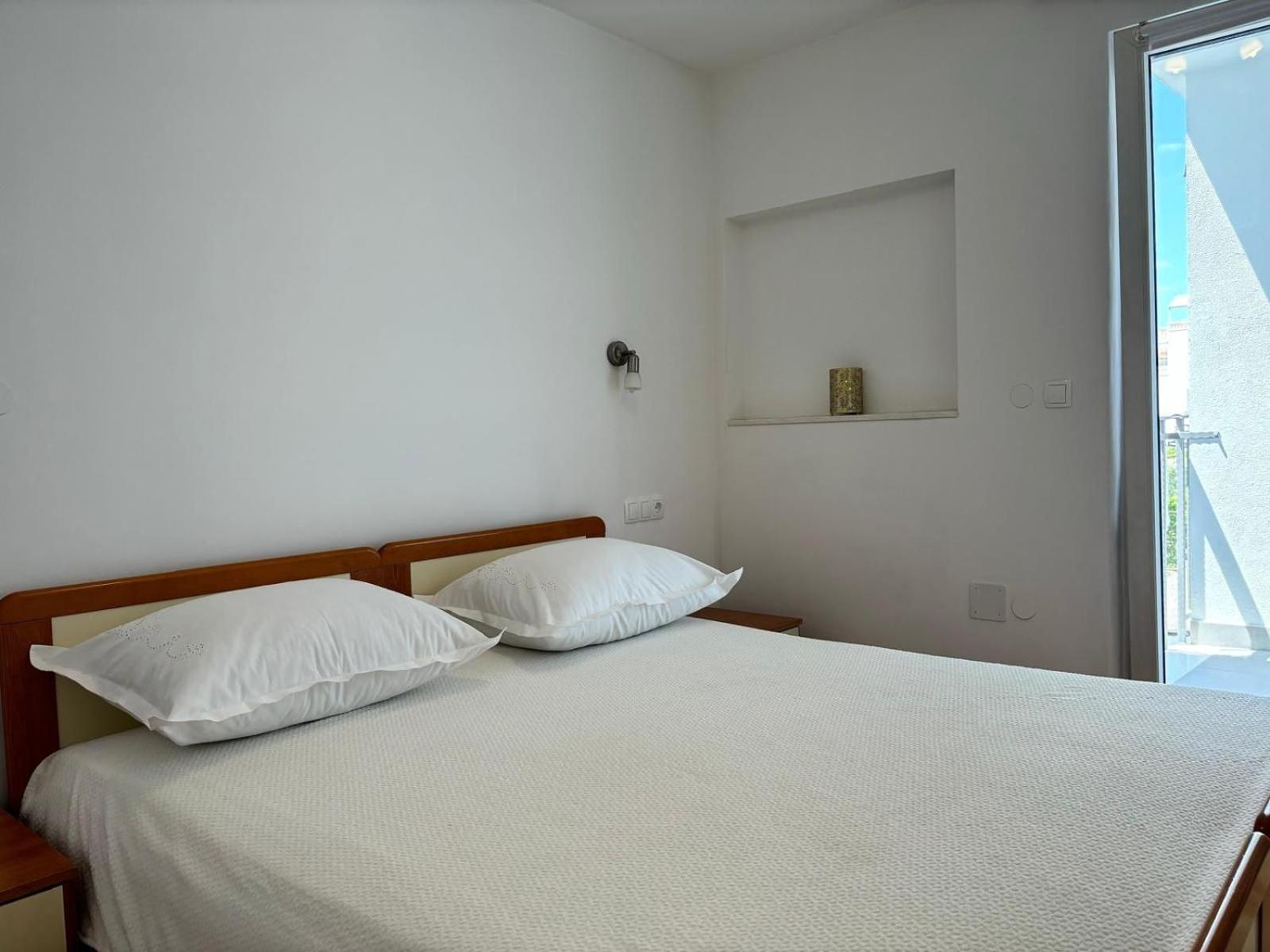 Apartments And Rooms Nikola Omiš Eksteriør billede
