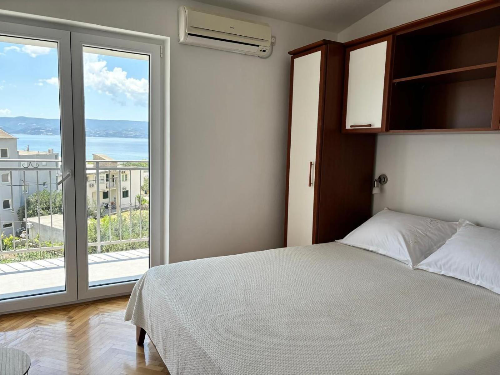 Apartments And Rooms Nikola Omiš Eksteriør billede