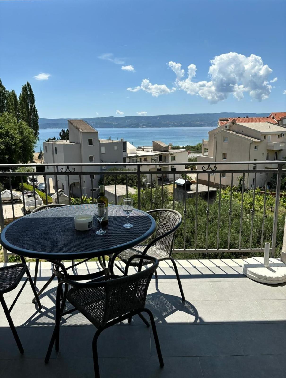 Apartments And Rooms Nikola Omiš Eksteriør billede