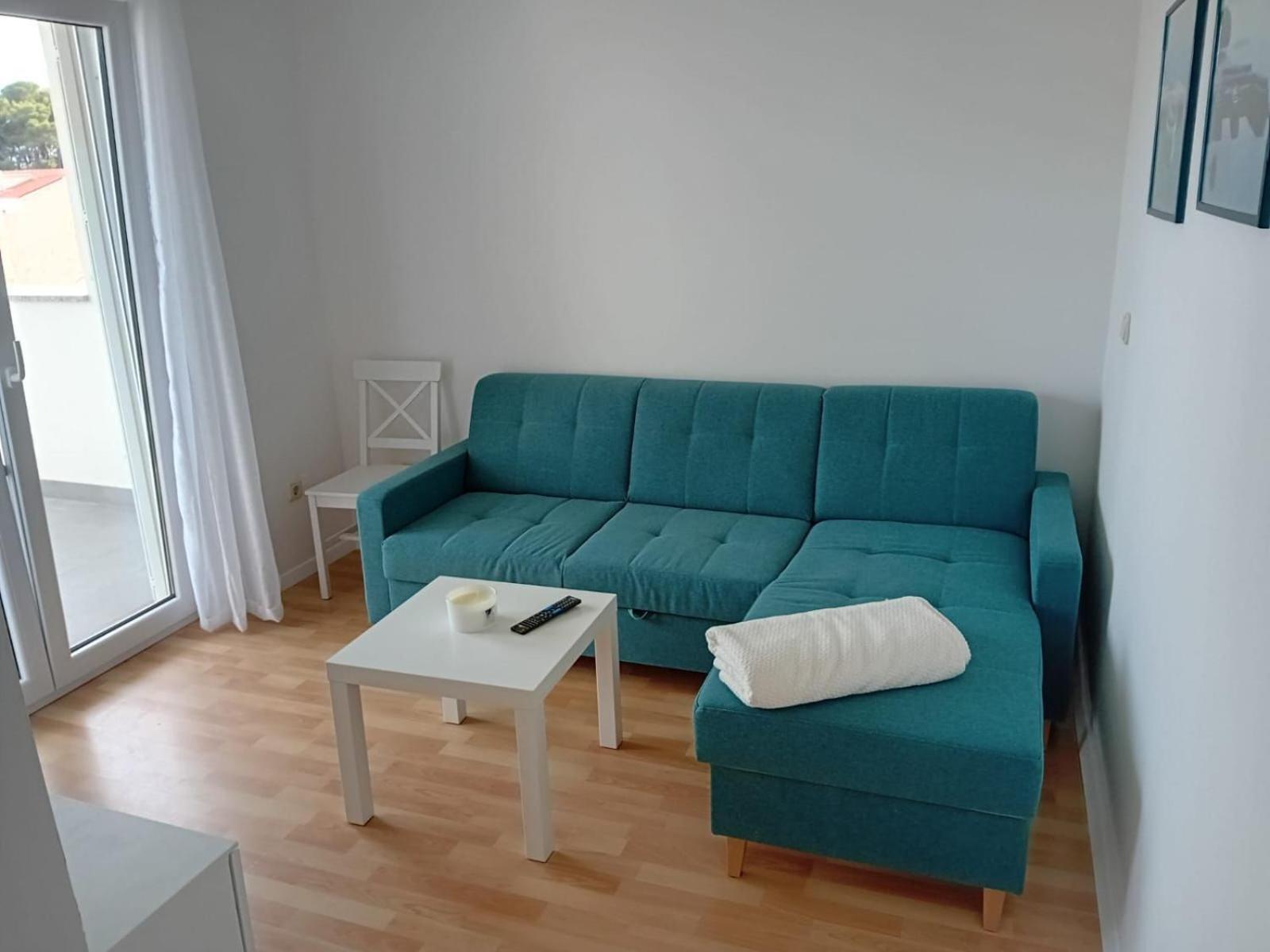 Apartments And Rooms Nikola Omiš Eksteriør billede